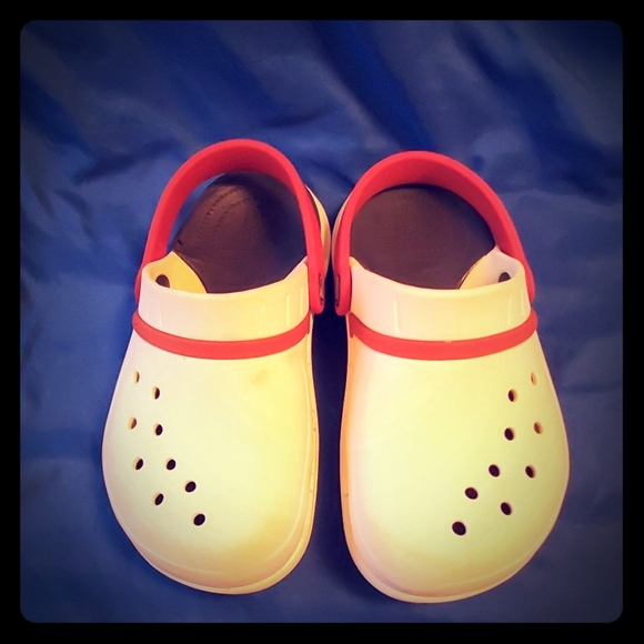 size 6 big kid crocs